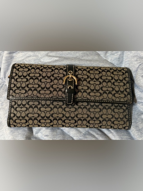 Handbags - Vintage Coach Soho Long Wallet